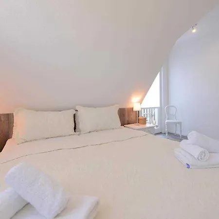 Nausikaa's- Fleur De Lis