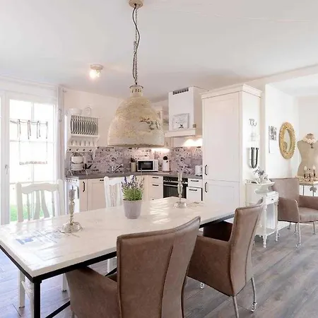 Nausikaa's- Fleur De Lis Casa vacanze *